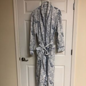 Alexander Del Rossa robe